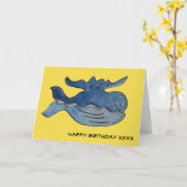 キュートカートンブルークジラ誕生日 カード (黄色い花)