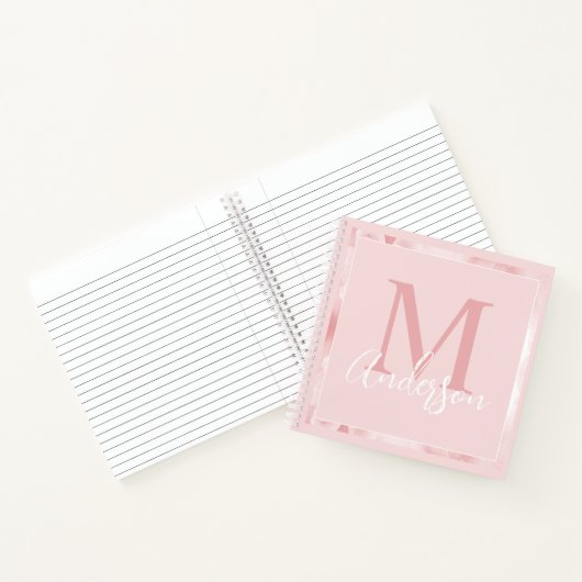 キュートガーリーかわいらし赤面ピンクフローラモノグラム ノートブック (内部)