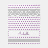 キュートガーリーパープルスクエア水玉模様&スワール名 フリースブランケット (正面)