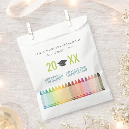 キュートキッズクレヨンおもしろいレインボープレスクール卒業 フェイバーバッグ (クリップ留めされた状態)
