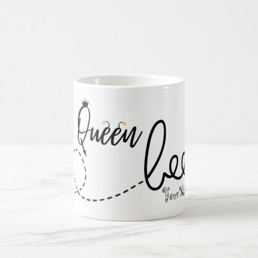 キュートクイーンビー名前をカスタムする コーヒーマグカップ (中央)