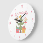 キュートクリスマスフェリーズ名前をカスタムする ラージ壁時計 (傾斜)