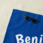 キュートクレイデール荷車を引く馬の漫画イラストレーション ビーチタオル (インサイチュ)