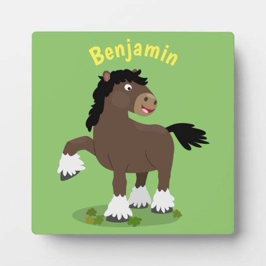 キュートクレイデール荷車を引く馬の漫画イラストレーション フォトプラーク (正面)