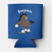 キュートクレイデール荷車を引く馬の漫画イラストレーション 缶クーラー (正面)