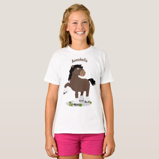 キュートクレイデール荷車を引く馬の漫画イラストレーション Tシャツ (正面フル)