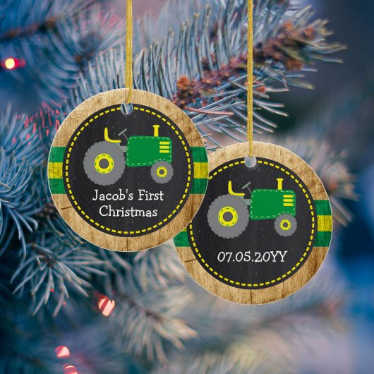 キュートグリーントラクター初めてのクリスマスフェイクウッド セラミックオーナメント