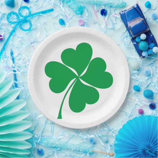 キュートグリーンラッキー4葉ハートクローバーシャムロック ペーパープレート (パーティー)