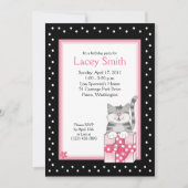 キュートグレーキットン5x7ピンク誕生日招待状 招待状 (正面)