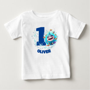 キュートシャーク誕生日パーソナライズされたボーイ ベビーTシャツ