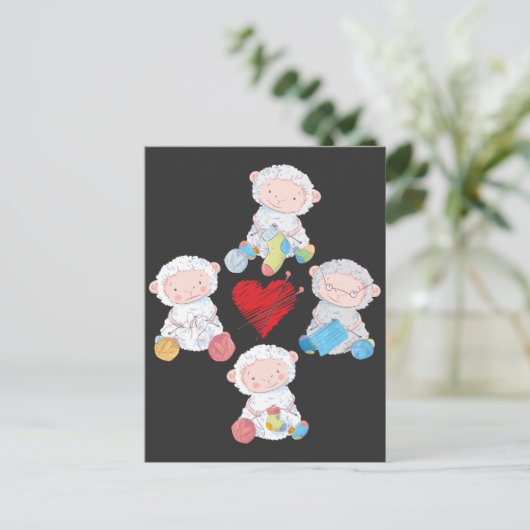 キュートシープヤーン編み物ソックスクロチェット祖母 ポストカード (スタンド正面)