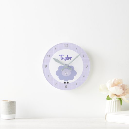 キュートスイートパープルラムキッズ子供部屋名前をカスタムする ラウンド壁時計 (ホーム)