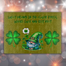 キュートセントパトリックの格言オンオリーブ | カッティングボード