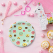 キュートチョコレートストロベリードーナツ柄誕生日 ペーパープレート (パーティー)