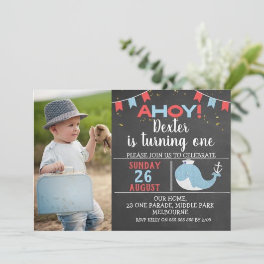 キュートチョークボードホエールフォト誕生日招待状 招待状 (スタンド正面)