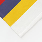 キュートネイビーブルーレッドイエローセーリングボートストライプ航海の フリースブランケット (角)