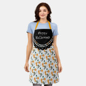 キュートハッピーハローウィンドードレスイラストレーション エプロン (着用した状態)