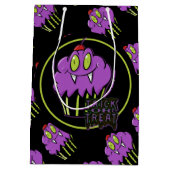 キュートハロウィーンパープルヴァンパイアカップケーキ抱き枕 ミディアムペーパーバッグ (裏面)