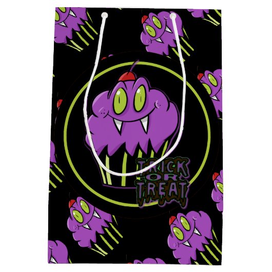 キュートハロウィーンパープルヴァンパイアカップケーキ抱き枕 ミディアムペーパーバッグ (裏面)