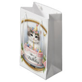 キュートパステルキッテンお誕生日ケーキ誕生日 スモールペーパーバッグ (正面アングル)
