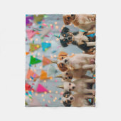 キュートパピースバースデーパーティーお祝いデザイン フリースブランケット (正面)