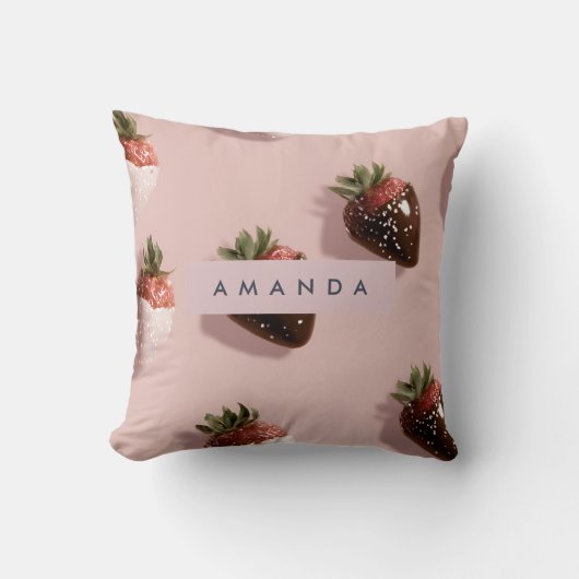 キュートパーソナライズされたなピンクのチョコレートを漬けたイチゴ クッション (正面)
