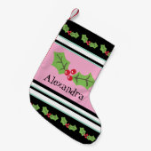 キュートパーソナライズされたホリー&ベリー スモールクリスマスストッキング (正面 (吊り時))