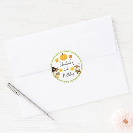 キュートパーソナライズされた秋フクロウ誕生日 ラウンドシール (封筒)