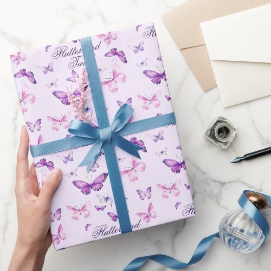 キュートパープルピンクバタフライ子供の誕生日 ラッピングペーパー (ギフト)