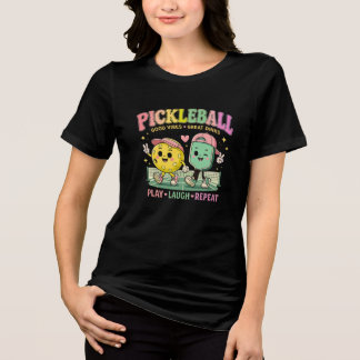 キュートピックルボールベスティーズ – プレイ • 笑う • リピート | トライブレンドTシャツ