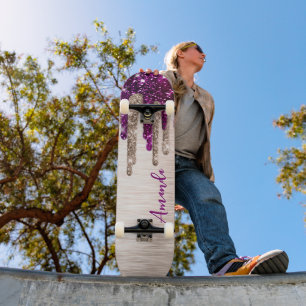 キュートピモダンックレッドグリッタードリップスモノグラム スケートボード