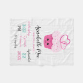 キュートピンクカップケーキかわいいベビー誕生統計 フリースブランケット (正面(横))