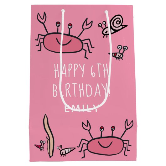 キュートピンクカニシーアニマルズガールハッピーバースデー ミディアムペーパーバッグ (裏面)