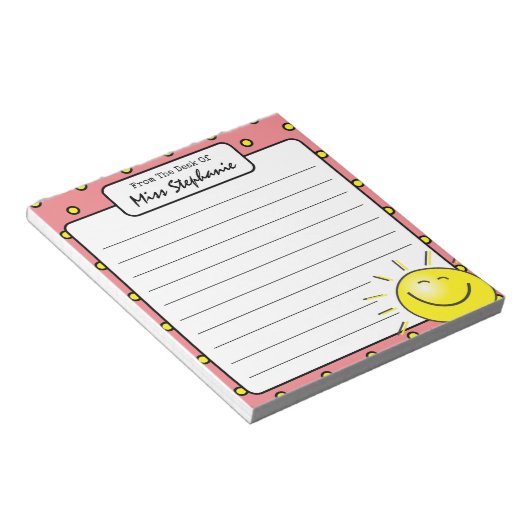 キュートピンクサンシャインスマイル顔from先生 ノートパッド (アングル)