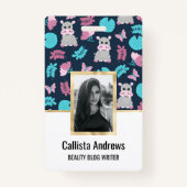 キュートピンクティール（緑がかった色）ヒッポフローラバタフライリリパッド バッジ (正面)