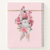 キュートピンクバレリーナバレエバニーパーソナライズされた ノートブック (裏面)