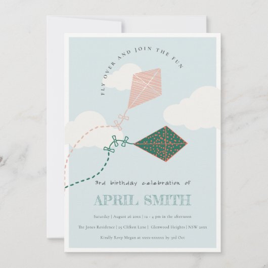 キュートピンクブルー飛んでいるカイトスカイクラウド誕生日 招待状 (正面)