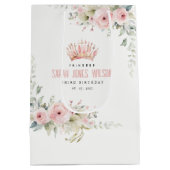 キュートピンクプリンセスクラウンティアラフローラ誕生日 ミディアムペーパーバッグ (裏面)