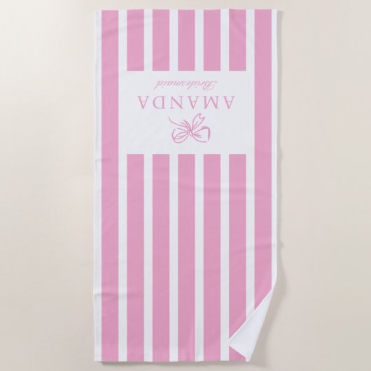 キュートピンクボウコケット名門私立校風のブライダルパーティ ビーチタオル (正面)