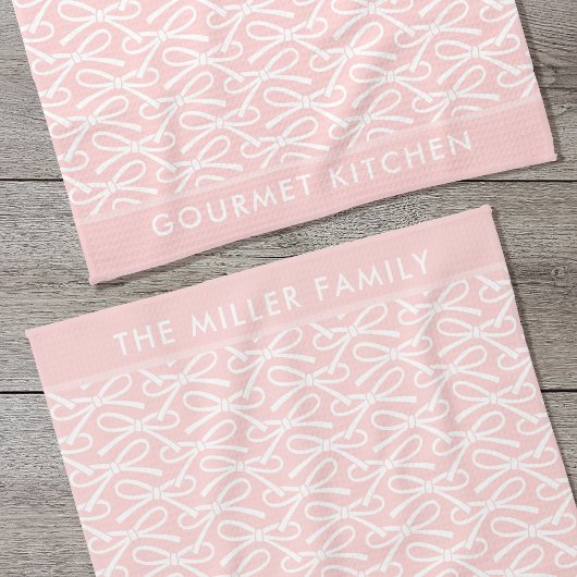 キュートピンクボウ名前をカスタムするキッチンタオル キッチンタオル