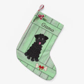 キュートブラックティーカッププードルグリーンフェンスモノグラム スモールクリスマスストッキング (正面 (吊り時))