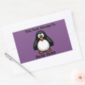 キュートブラックペンギンオンパープルブックネームプレート 長方形シール (封筒)