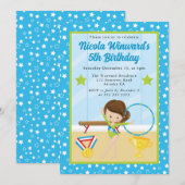 キュートブルネットガールギムナスト子供の誕生日 招待状 (正面/裏面)