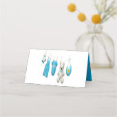 キュートブルー男の赤ちゃんイラストレーションベビーシャワー プレイスカード (裏面)