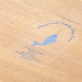 キュートブルー男の赤ちゃんナルファルカスタムベビーシャワー アクリル招待状 (レイダウン)