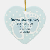 キュートブルー男の赤ちゃん足イラストレーション セラミックオーナメント (正面)