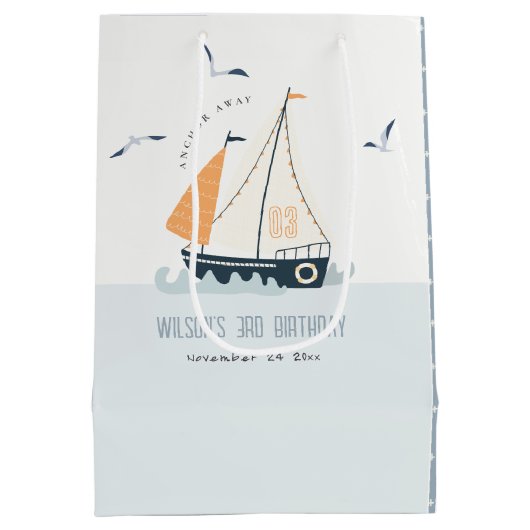 キュートブルー航海のセイボートパステル子供の誕生日 ミディアムペーパーバッグ (裏面)