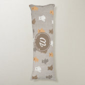 キュートベアーパターンイニシャルモノグラム ボディピロー (正面縦)