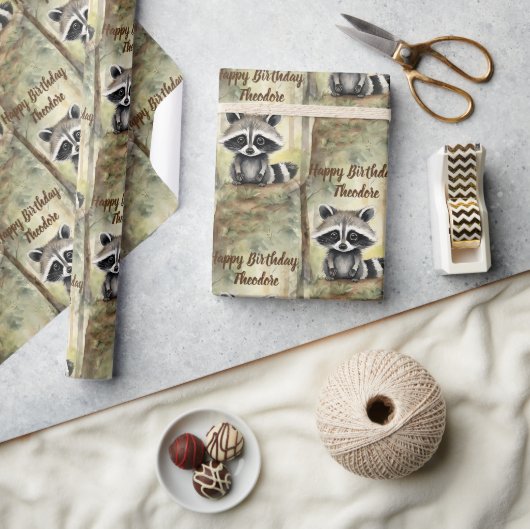 キュートベビーラクーンパーソナライズされた誕生日 ラッピングペーパー (クラフト)