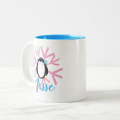 キュートペンギンピンクスノーフレーク名前をカスタムするクリスマス ツートーンマグカップ (正面左)